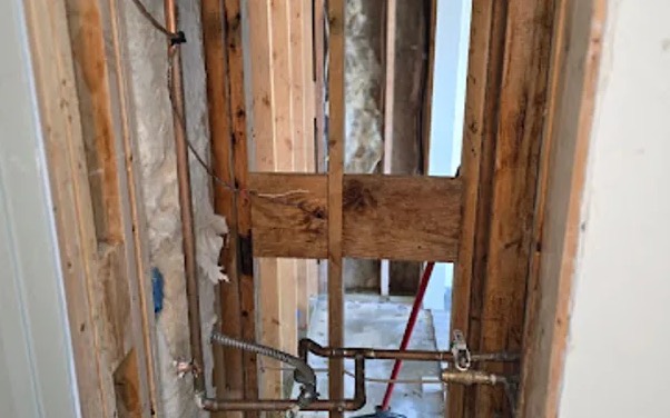 Frozen Pipe Water Removal in Wolf Creek, UT